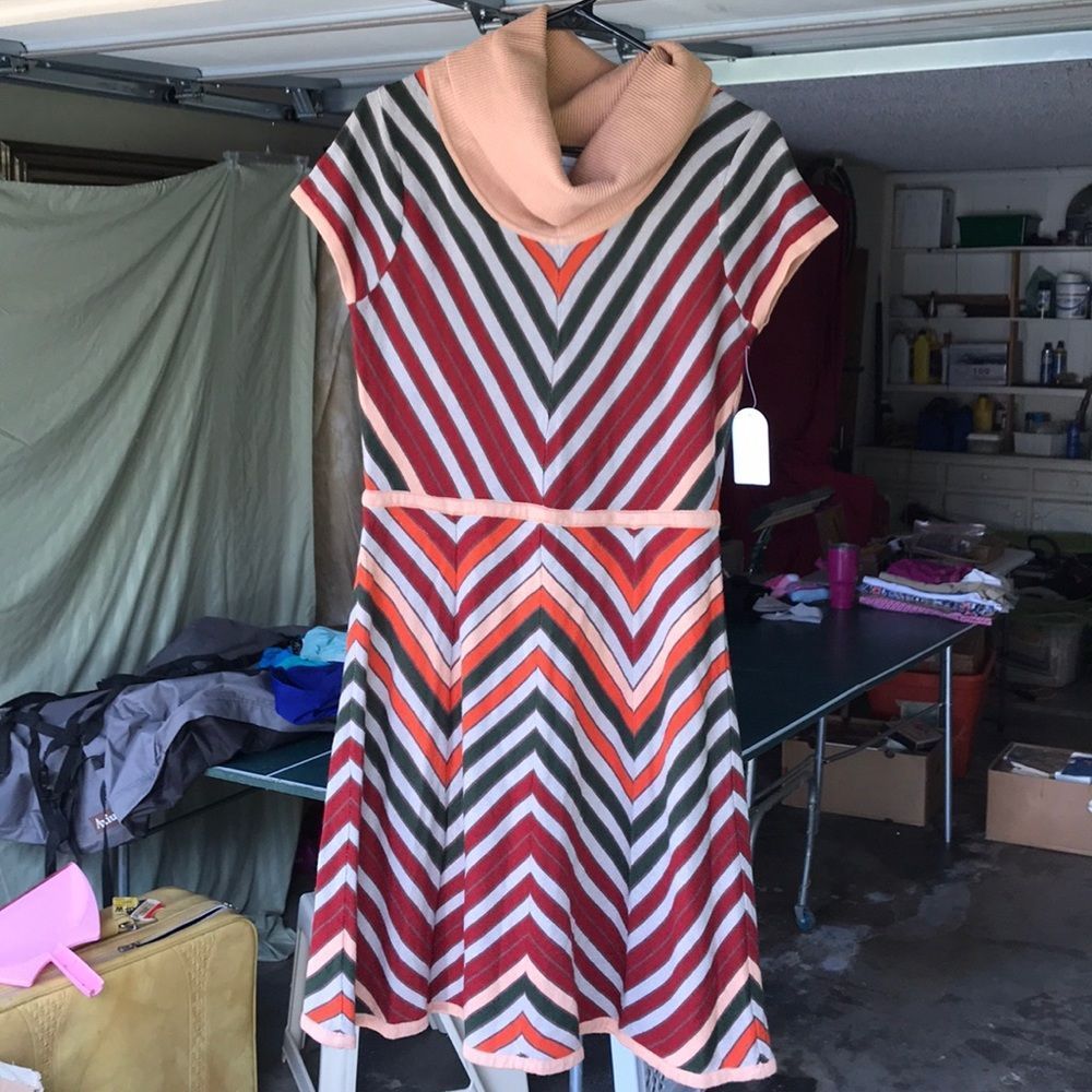 Jessica Simpson short sleeve sweater dress